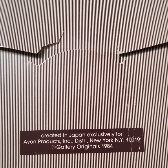 Vintage 1984 Paisley Silk Scarf Avon Reproduction - Picture 7 of 7